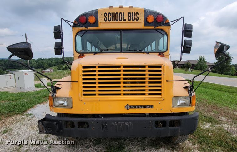 image for item KD9396 1995 International 3800  school bus