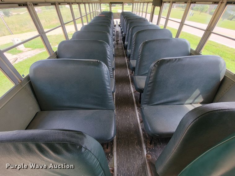 image for item KD9396 1995 International 3800  school bus