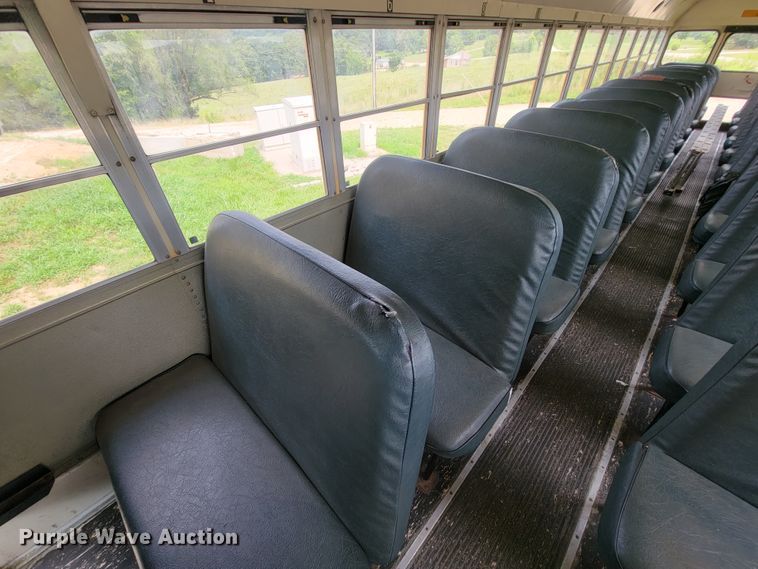 image for item KD9396 1995 International 3800  school bus