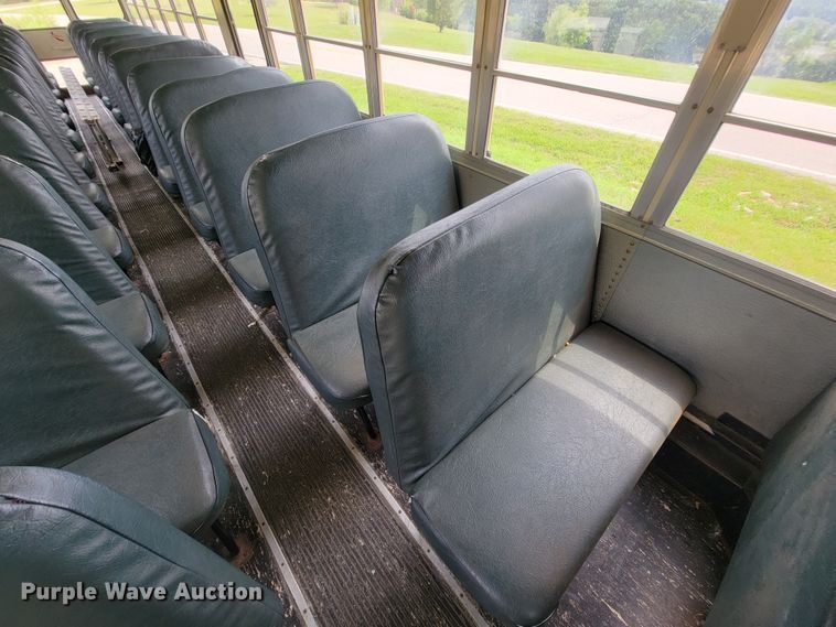 image for item KD9396 1995 International 3800  school bus