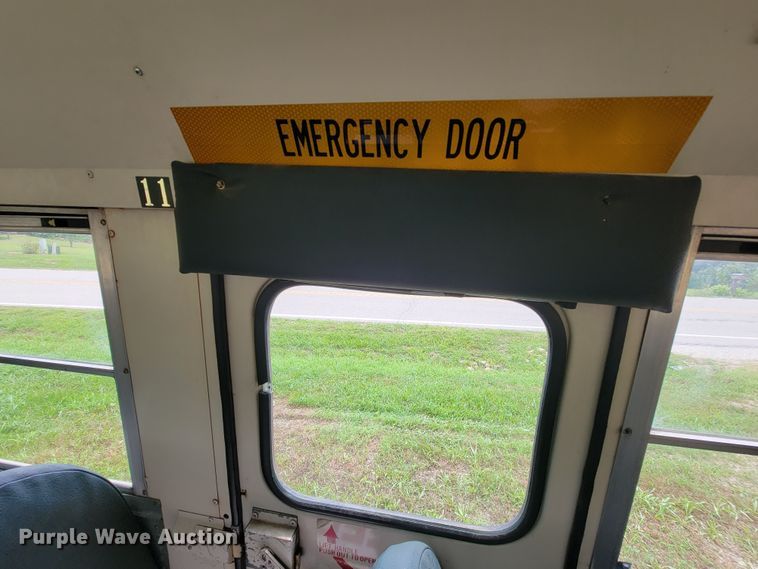 image for item KD9396 1995 International 3800  school bus