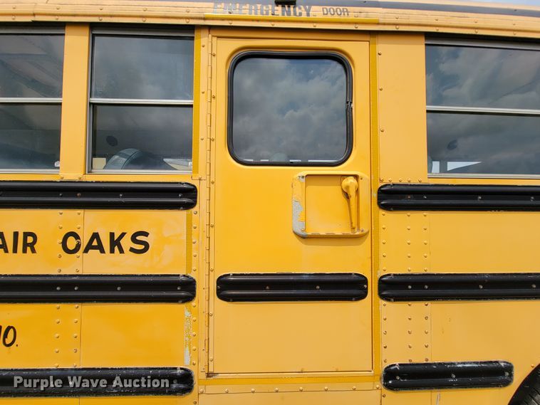 image for item KD9396 1995 International 3800  school bus