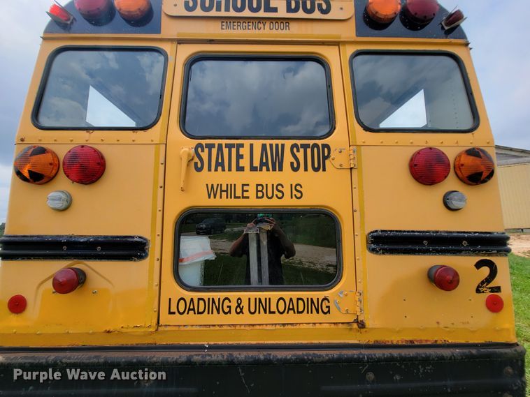 image for item KD9396 1995 International 3800  school bus