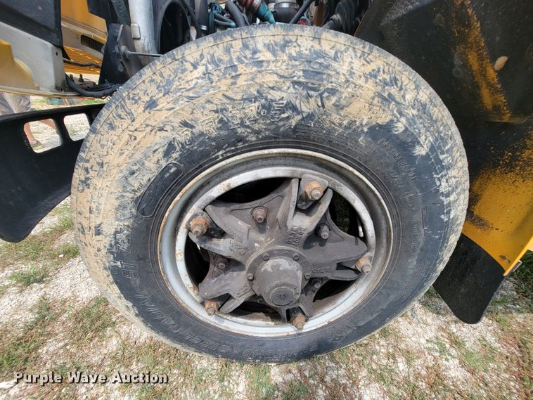 image for item KD9396 1995 International 3800  school bus