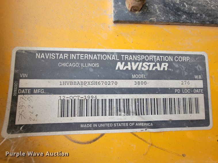 image for item KD9396 1995 International 3800  school bus