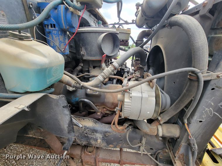 image for item KD9397 1987 GMC C6500  school bus