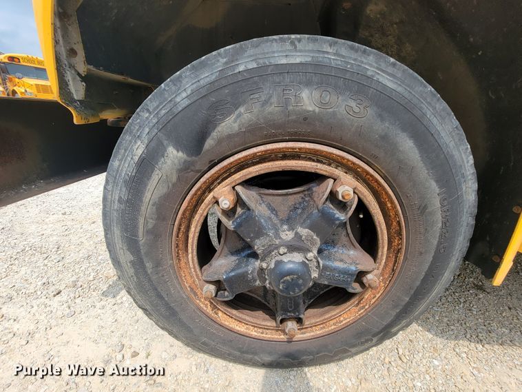 image for item KD9397 1987 GMC C6500  school bus