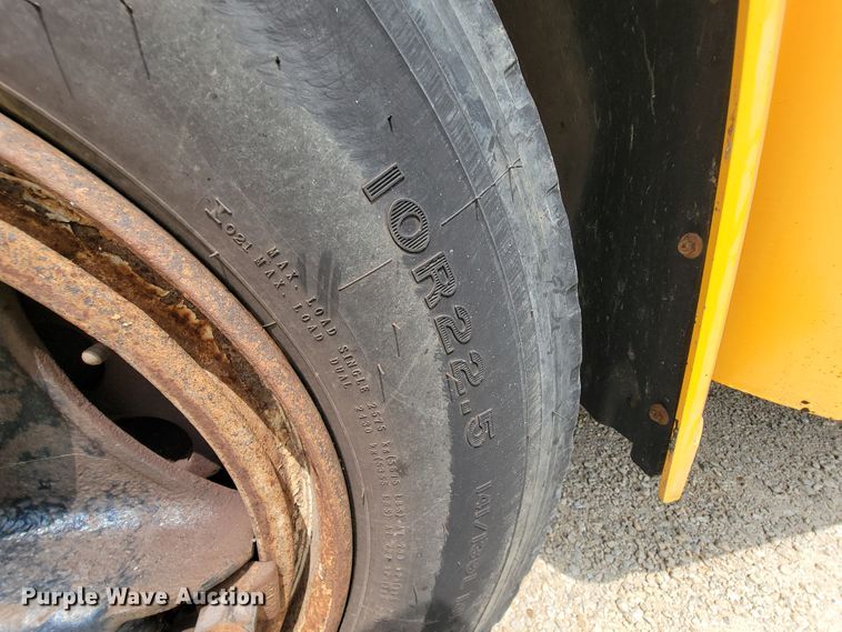 image for item KD9397 1987 GMC C6500  school bus