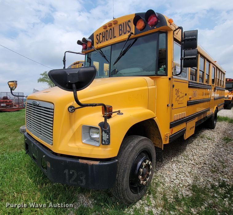 image for item KD9398 2006 Freightliner FS65  school bus
