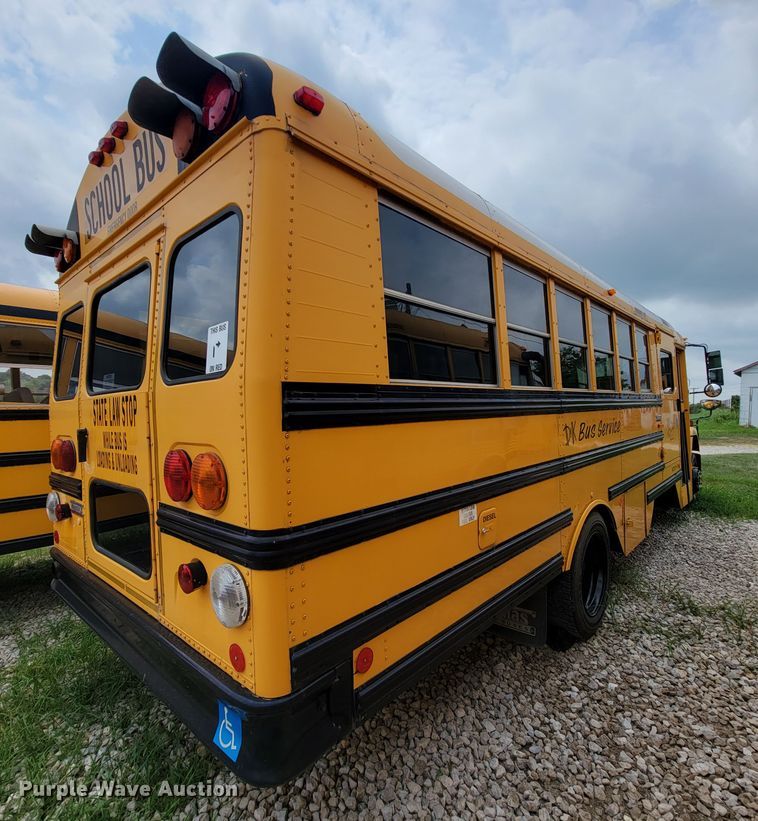 image for item KD9398 2006 Freightliner FS65  school bus