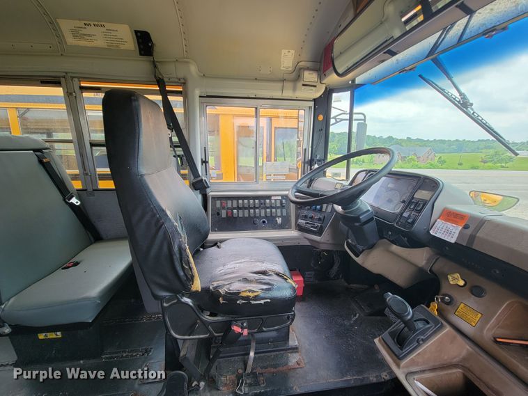 image for item KD9398 2006 Freightliner FS65  school bus