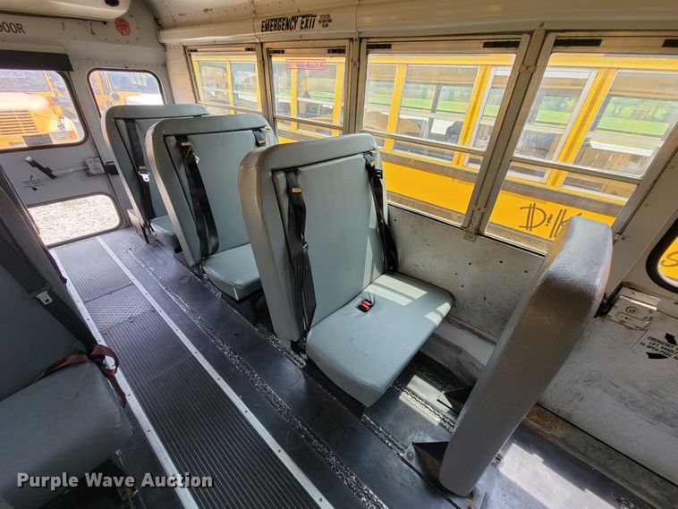 image for item KD9398 2006 Freightliner FS65  school bus