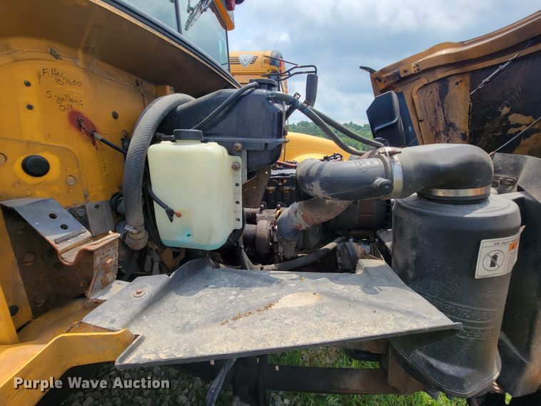 image for item KD9398 2006 Freightliner FS65  school bus