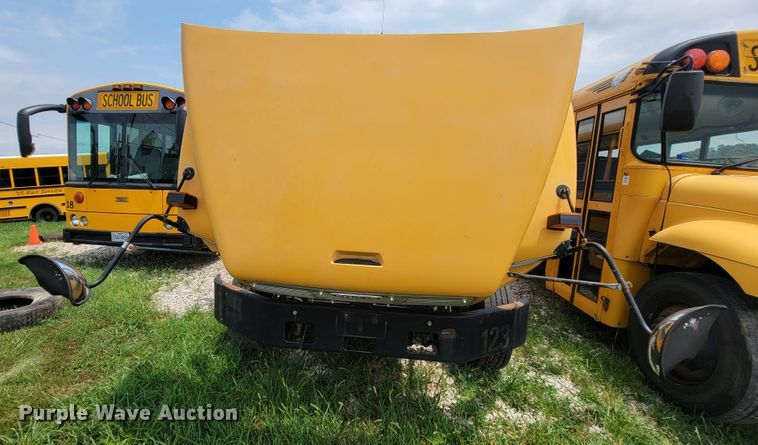 image for item KD9398 2006 Freightliner FS65  school bus