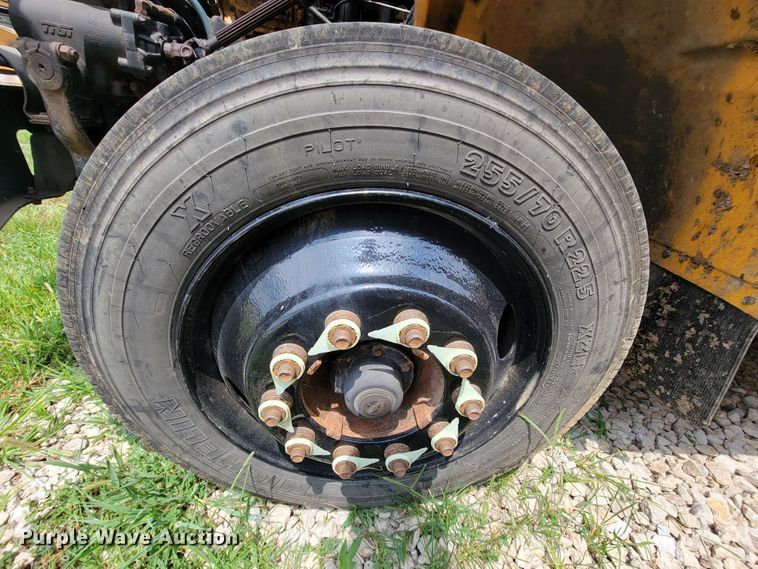 image for item KD9398 2006 Freightliner FS65  school bus