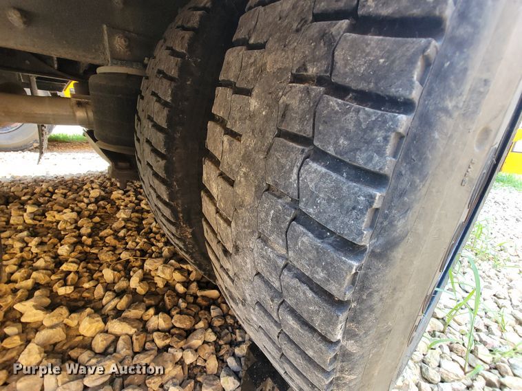 image for item KD9398 2006 Freightliner FS65  school bus