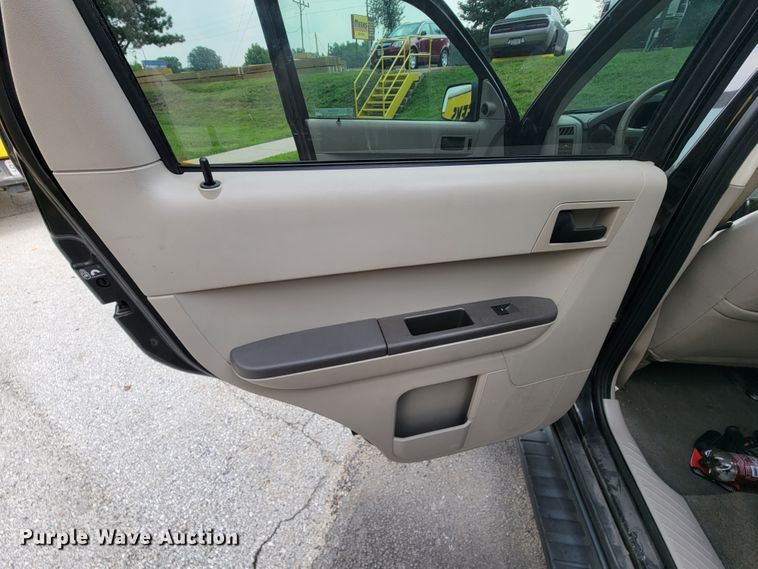 image for item KD9399 2008 Ford Escape XLT  SUV