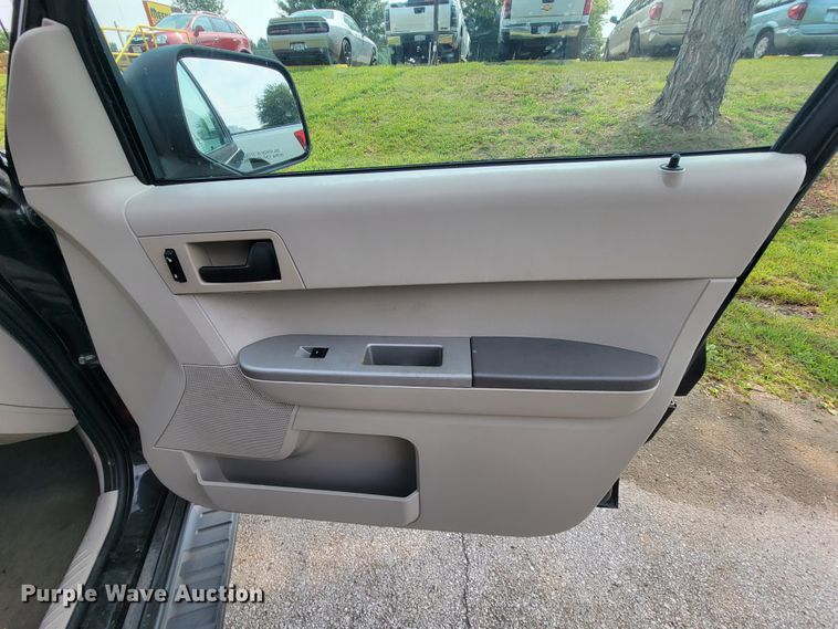 image for item KD9399 2008 Ford Escape XLT  SUV