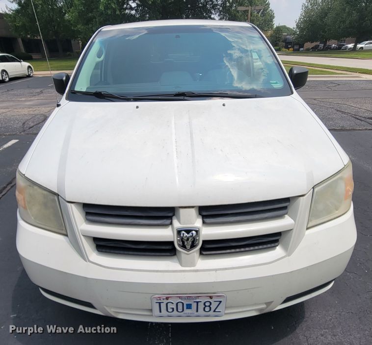 image for item KD9400 2010 Dodge Grand Caravan SE  van
