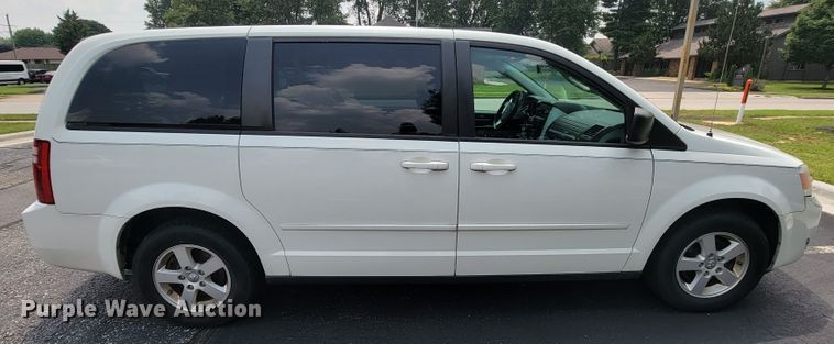 image for item KD9400 2010 Dodge Grand Caravan SE  van