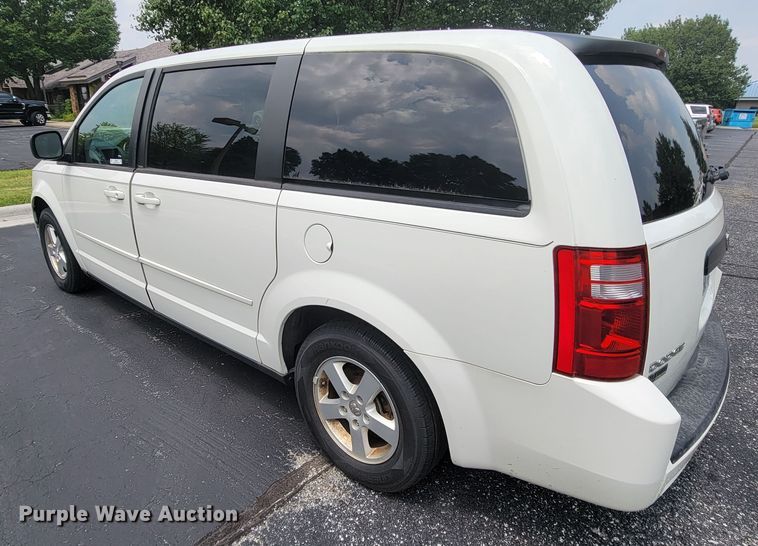 image for item KD9400 2010 Dodge Grand Caravan SE  van