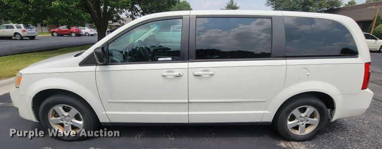 image for item KD9400 2010 Dodge Grand Caravan SE  van