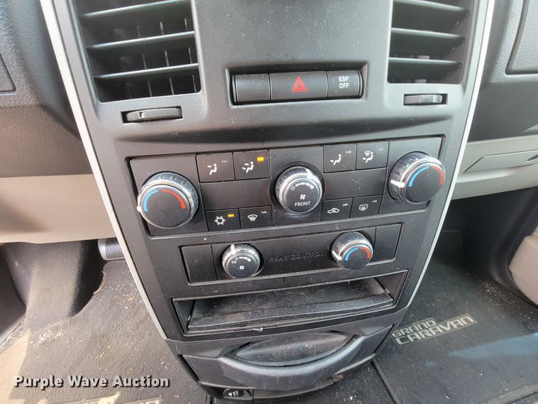 image for item KD9400 2010 Dodge Grand Caravan SE  van