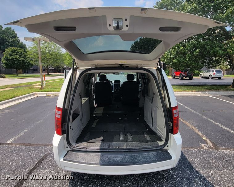 image for item KD9400 2010 Dodge Grand Caravan SE  van