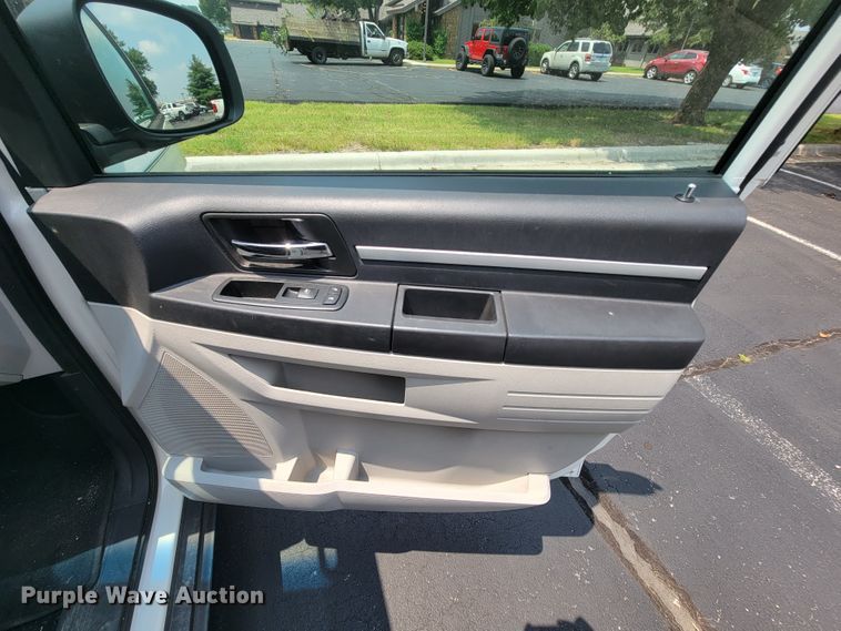 image for item KD9400 2010 Dodge Grand Caravan SE  van