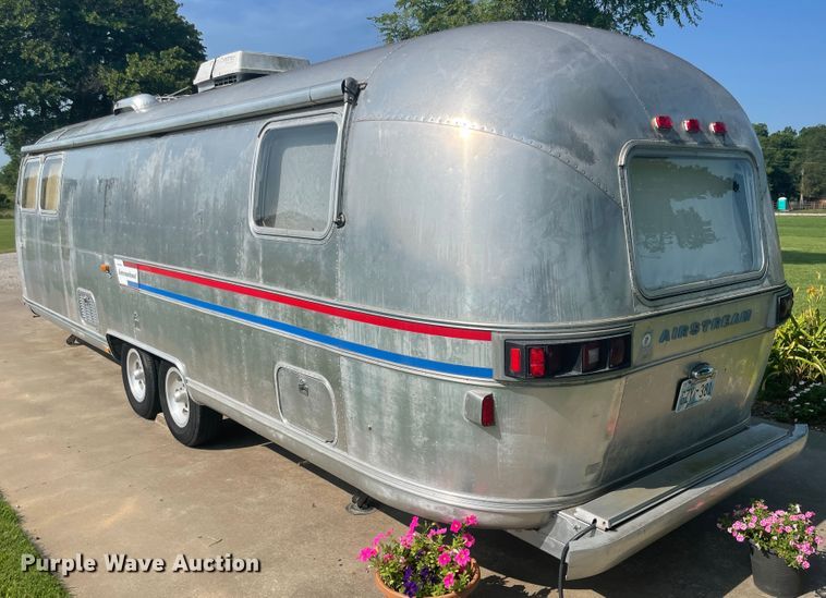 image for item KK9546 1978 Airstream Sovereign  camper