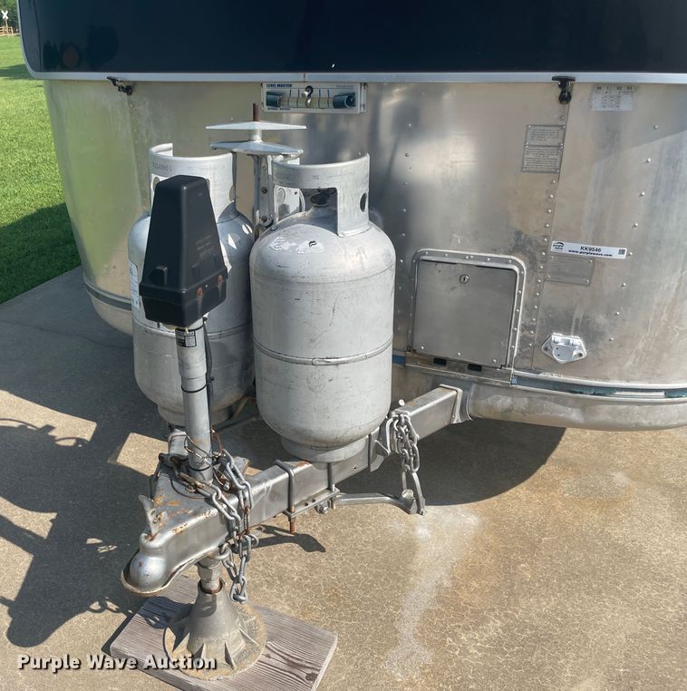 image for item KK9546 1978 Airstream Sovereign  camper