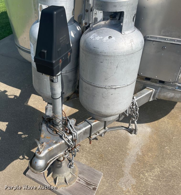 image for item KK9546 1978 Airstream Sovereign  camper