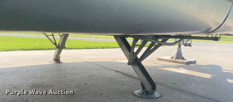 image for item KK9546 1978 Airstream Sovereign  camper