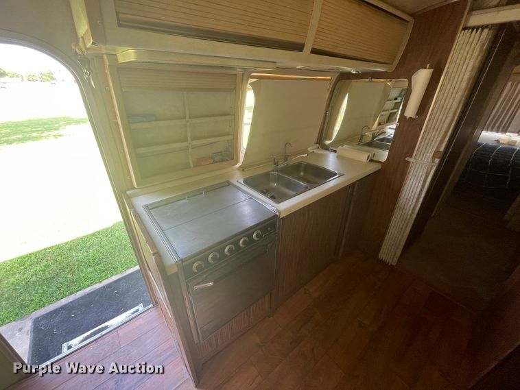image for item KK9546 1978 Airstream Sovereign  camper