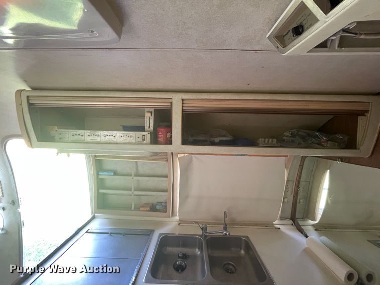 image for item KK9546 1978 Airstream Sovereign  camper