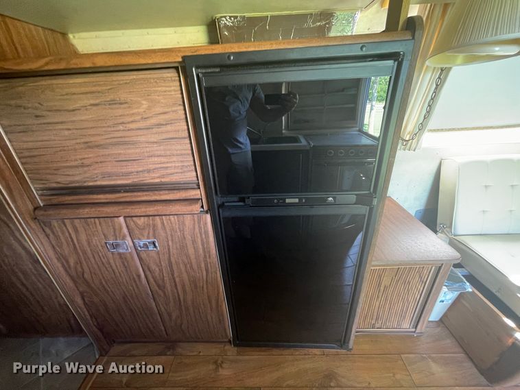 image for item KK9546 1978 Airstream Sovereign  camper