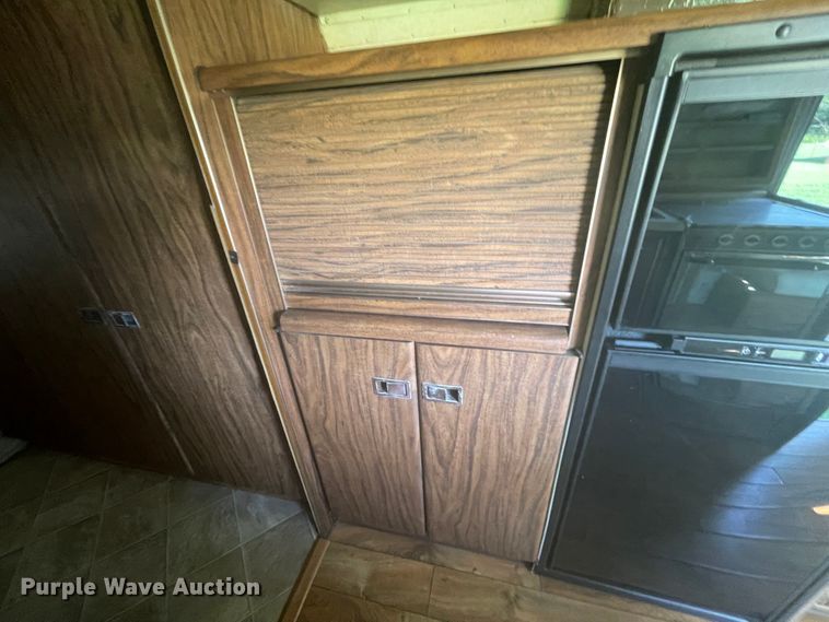 image for item KK9546 1978 Airstream Sovereign  camper