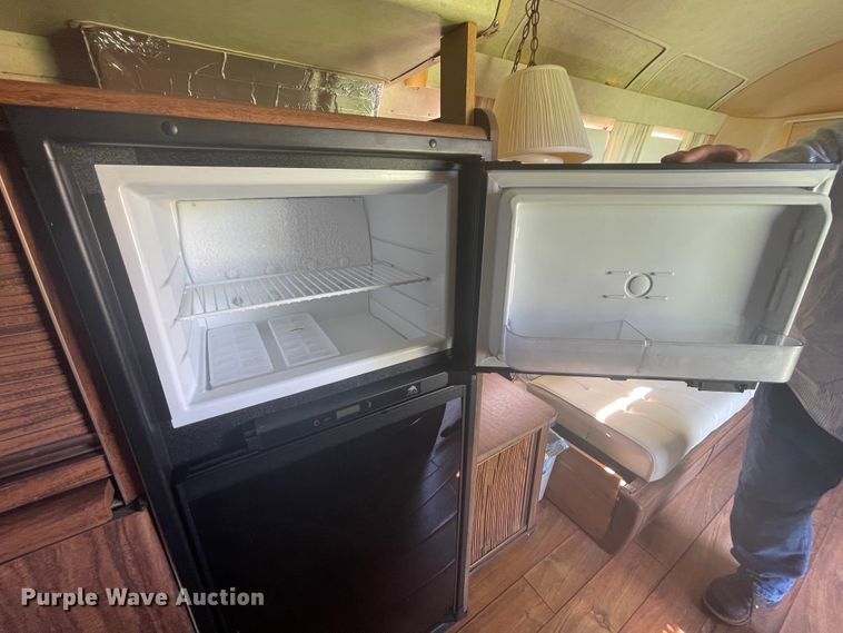 image for item KK9546 1978 Airstream Sovereign  camper