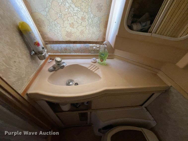 image for item KK9546 1978 Airstream Sovereign  camper