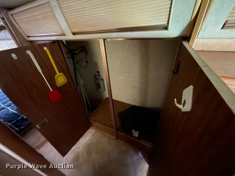 image for item KK9546 1978 Airstream Sovereign  camper