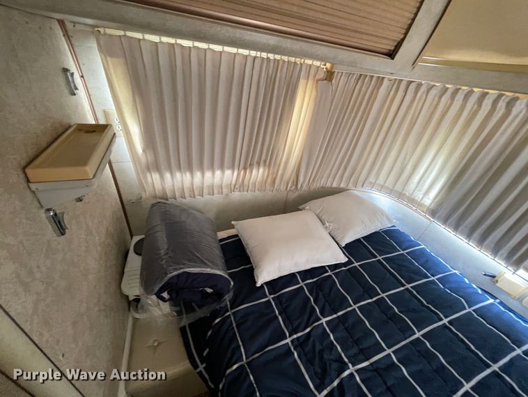 image for item KK9546 1978 Airstream Sovereign  camper