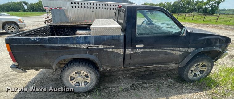 image for item KK9565 1997 Nissan  pickup truck