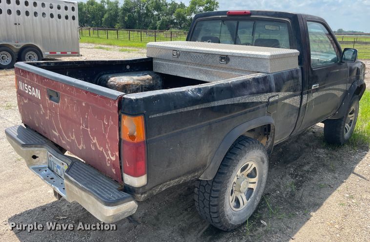 image for item KK9565 1997 Nissan  pickup truck