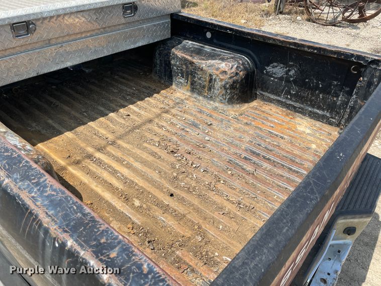 image for item KK9565 1997 Nissan  pickup truck