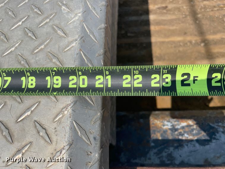 image for item KK9565 1997 Nissan  pickup truck