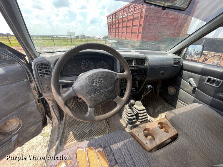 image for item KK9565 1997 Nissan  pickup truck
