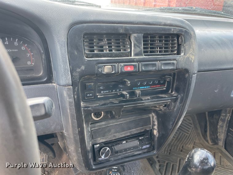 image for item KK9565 1997 Nissan  pickup truck