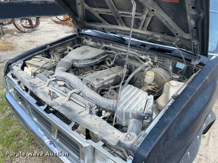 image for item KK9565 1997 Nissan  pickup truck