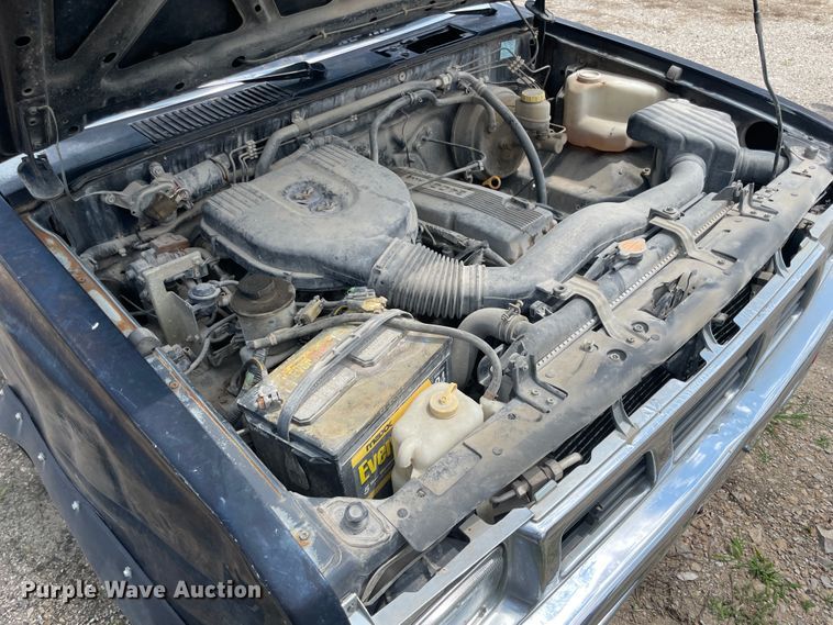 image for item KK9565 1997 Nissan  pickup truck