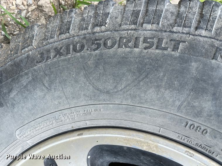 image for item KK9565 1997 Nissan  pickup truck